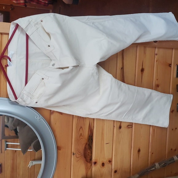 Never worn White Jeans - Picture 2 of 3